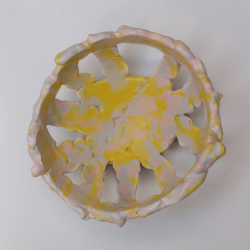 Detail Keramik Deko Obst Schale bunt gelb pastell Oster Ostern Fruehling abstrakt Nest