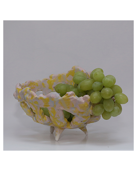 Small Colored Open Bowl (extruder collection) - B17 x L18 x H12 cm - 15 Euro
