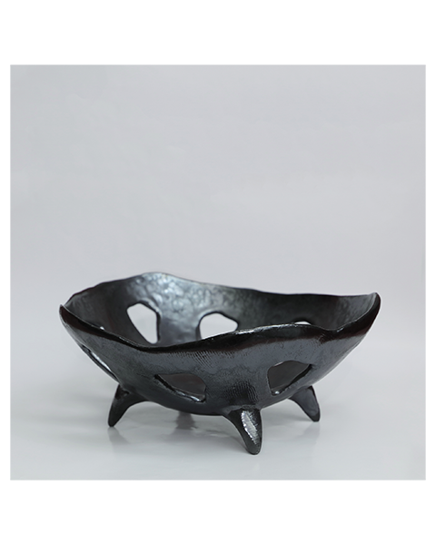 Medium black silver bowl with cutouts (balloon collection, black clay edition) - H9 x D20,5 cm - 20 Euro