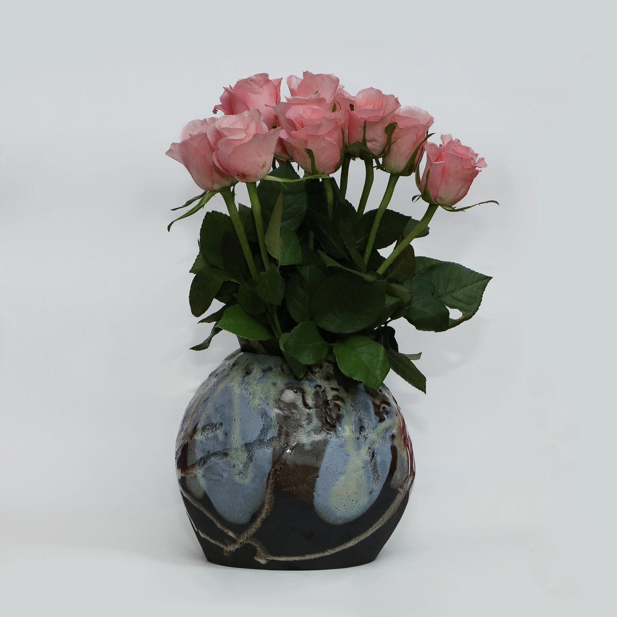 Detail Keramik Kugel Moon Vase hell blau gelb schwarz Ton matt Unikat original Kunst XL