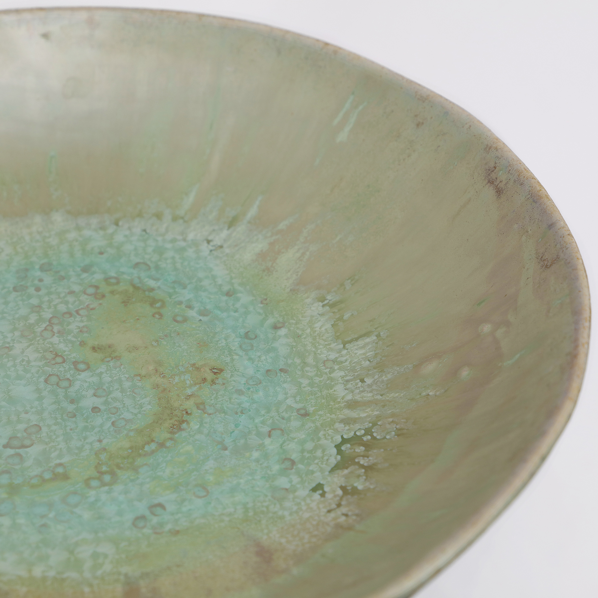 Detail XL Obst Schale Seladon Glasur Kristalle Steinzeug hell grün grau Deko Kunst Art