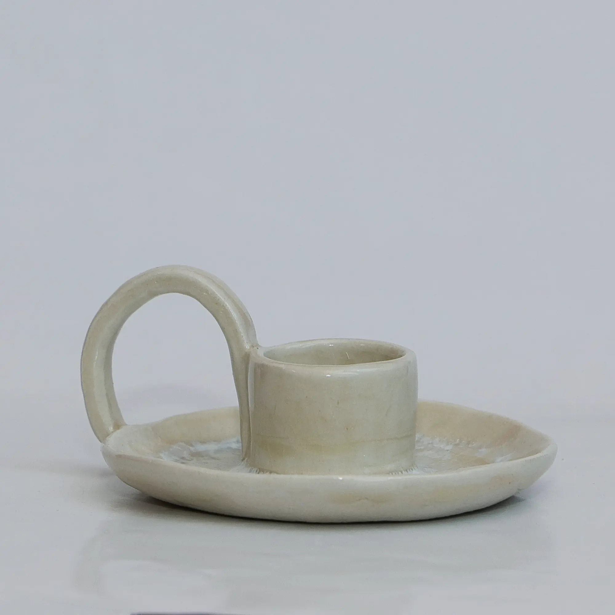 Nahaufnahme Keramik Steinzeug Unikat weiss Farb Verlauf Kerzen Staender Halter Deko Kunst