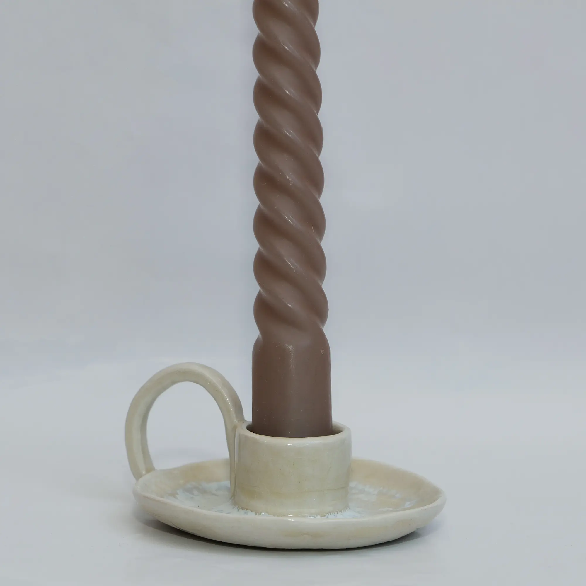 Nahaufnahme Keramik Steinzeug Unikat weiss Farb Verlauf Kerzen Staender Halter Deko Kunst