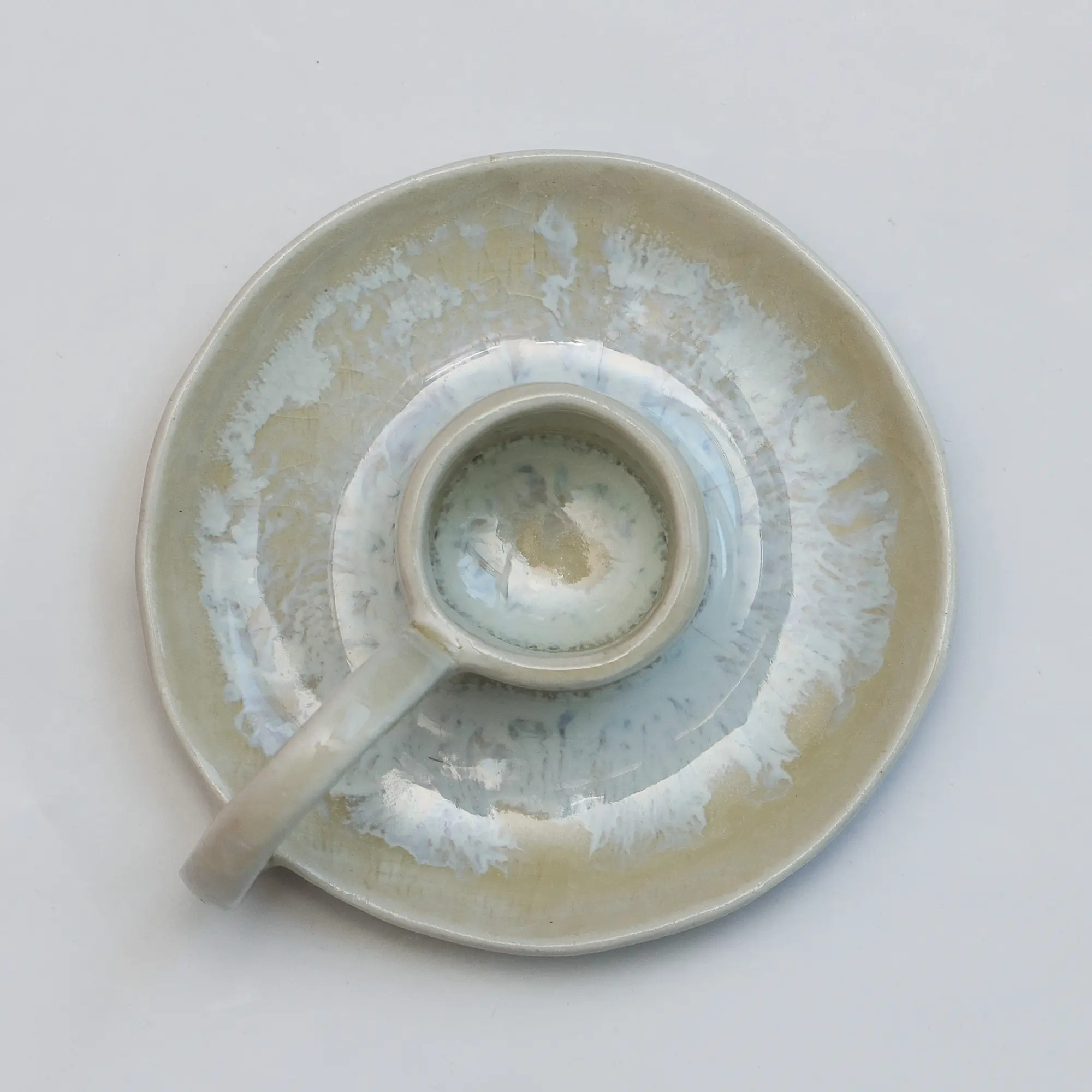 Nahaufnahme Keramik Steinzeug Unikat weiss Farb Verlauf Kerzen Staender Halter Deko Kunst