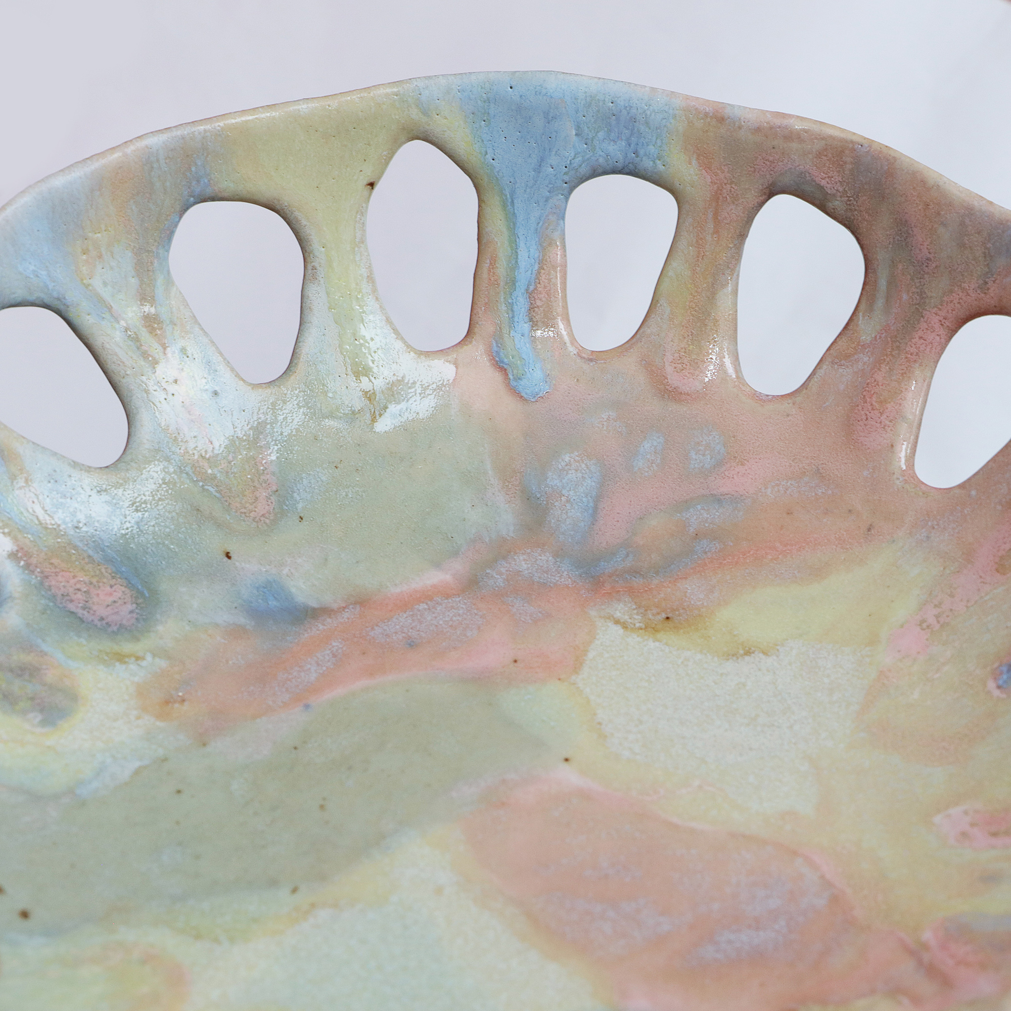 Detail XL Deko Obst Schale abstrakt pastell gelb rosa blau Dreieck Keramik Kunst Loft