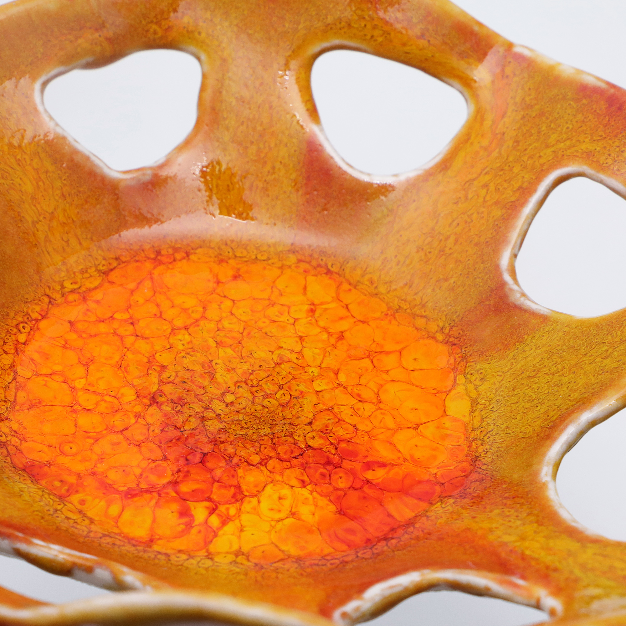 Detail XS kleine runde Weichporzellan Schale orange weiss Deko Kunst abstrakt festlich