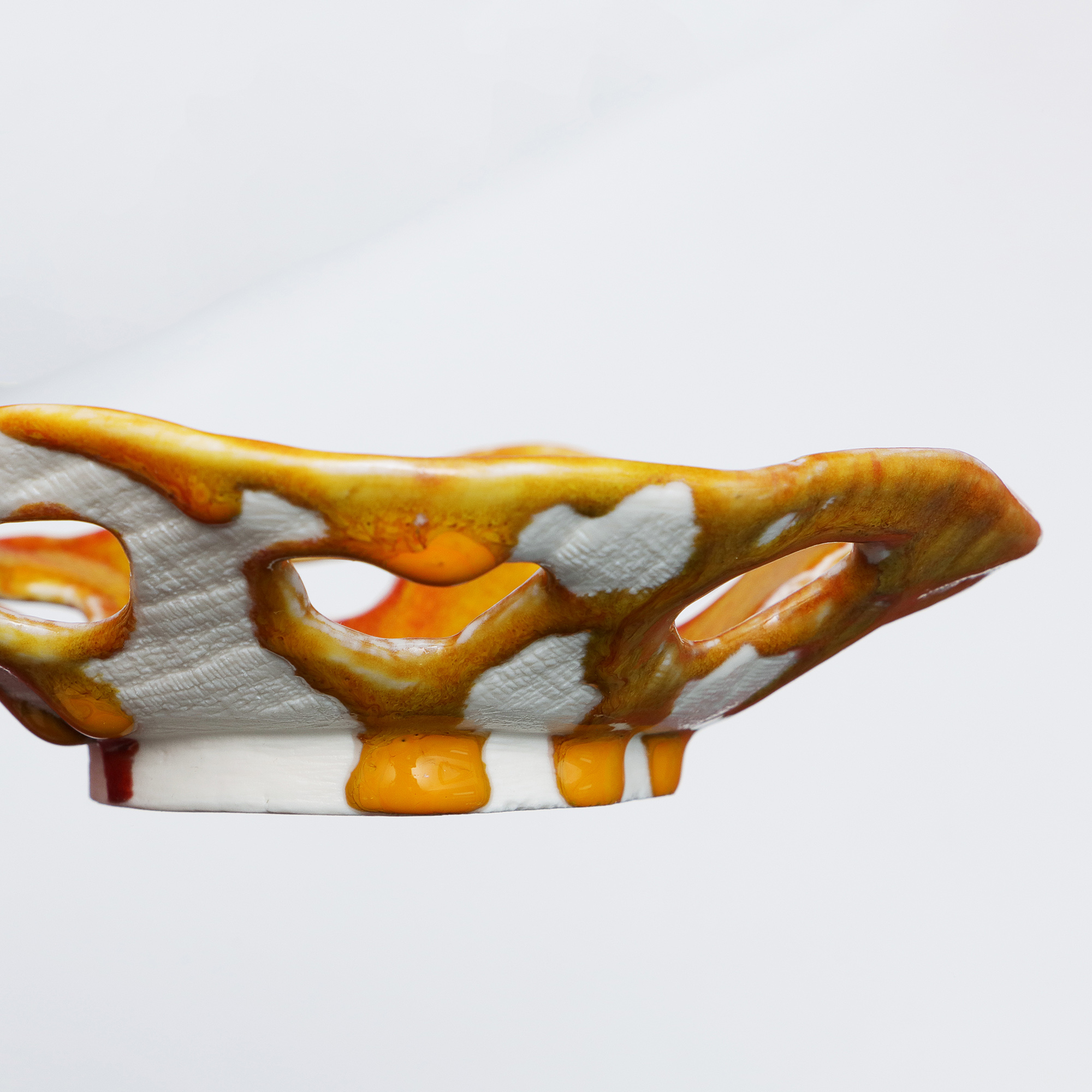 Detail XS kleine runde Weichporzellan Schale orange weiss Deko Kunst abstrakt festlich