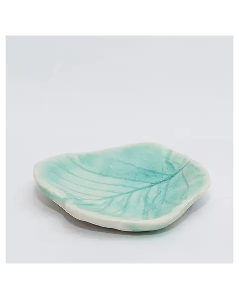 XS mini kleines Deko Blatt Schale Schmuck tuerkis Glasur Weichporzellan Kunst