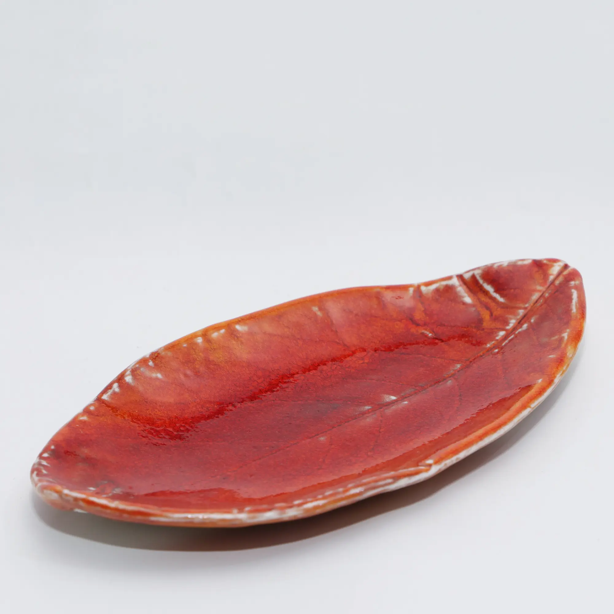 kleines Deko Blatt Schale Schmuck Seife rot Glasur Weichporzellan Kunst Unikat