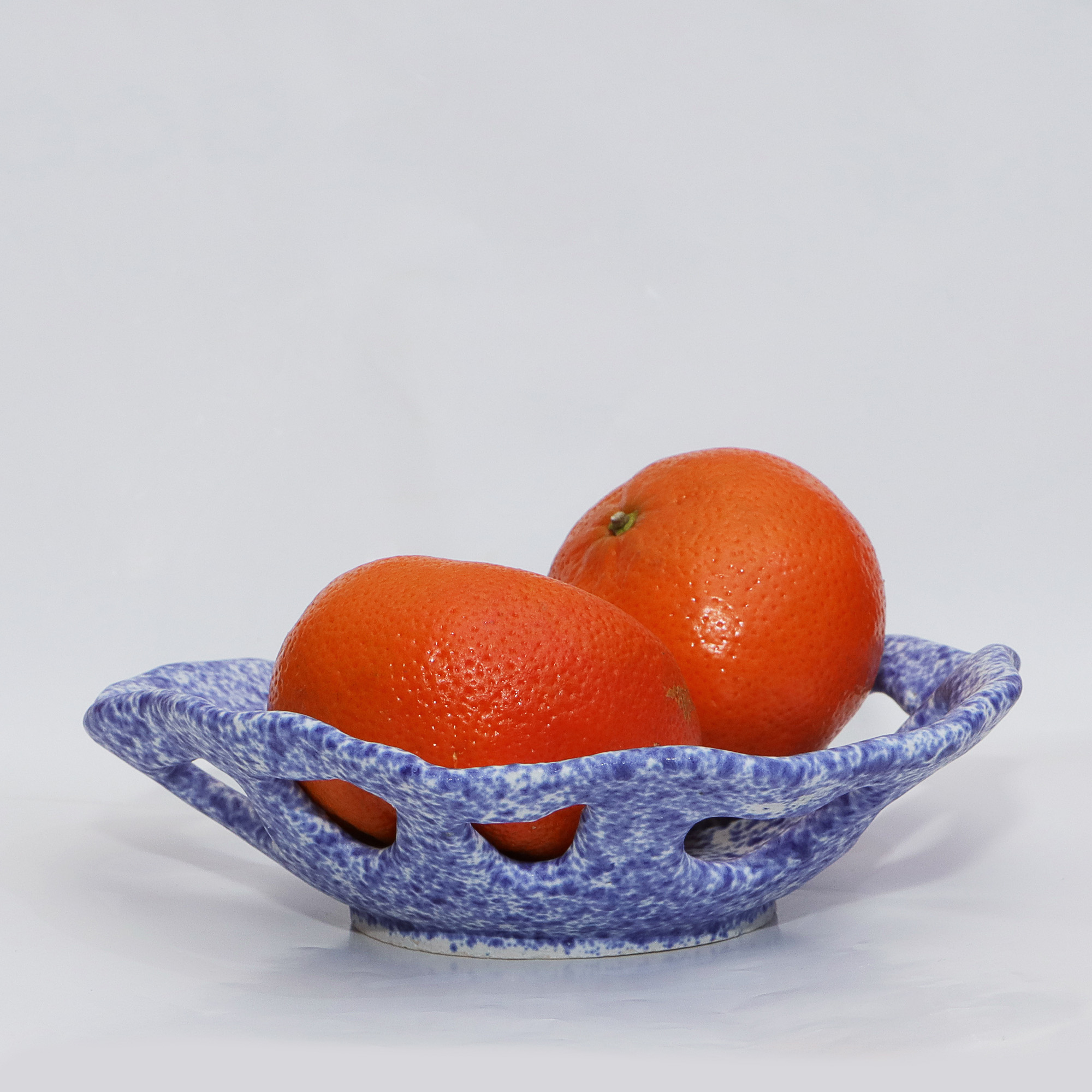 Nahaufnahme Kleine blau weiß Künstler Deko Obst Schale Keramik Steinzeug Unikat Punkte