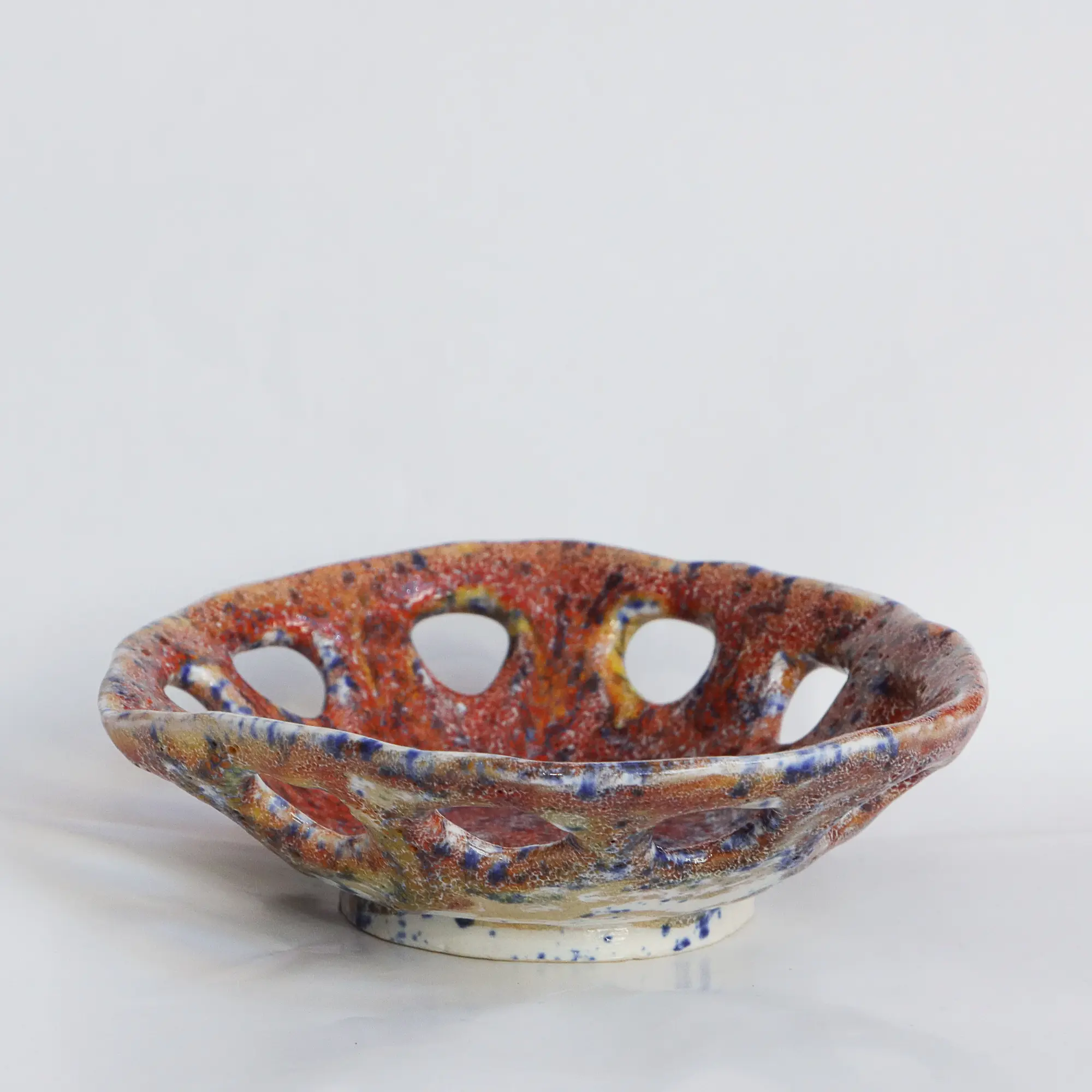 XS kleine runde Weichporzellan Schale rot blau weiss Deko Kunst abstrakt Art