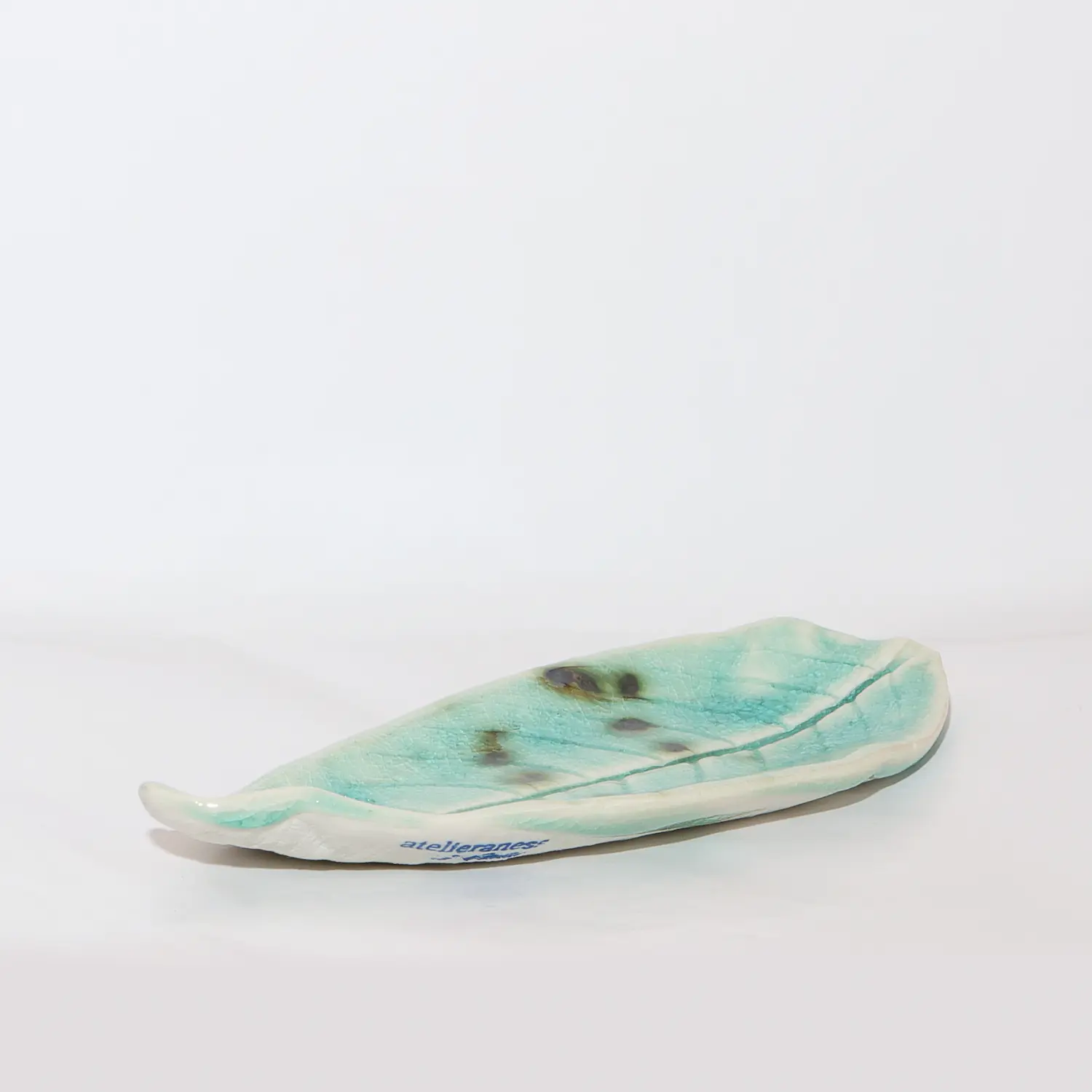 kleines Deko Blatt Schmuck Schale Porzellan Künstler türkis weiß Unikat Art