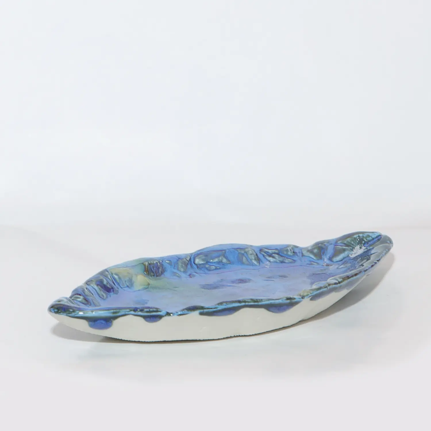 kleines Deko Blatt Schmuck Schale Porzellan Künstler blau weiß Unikat Kunst